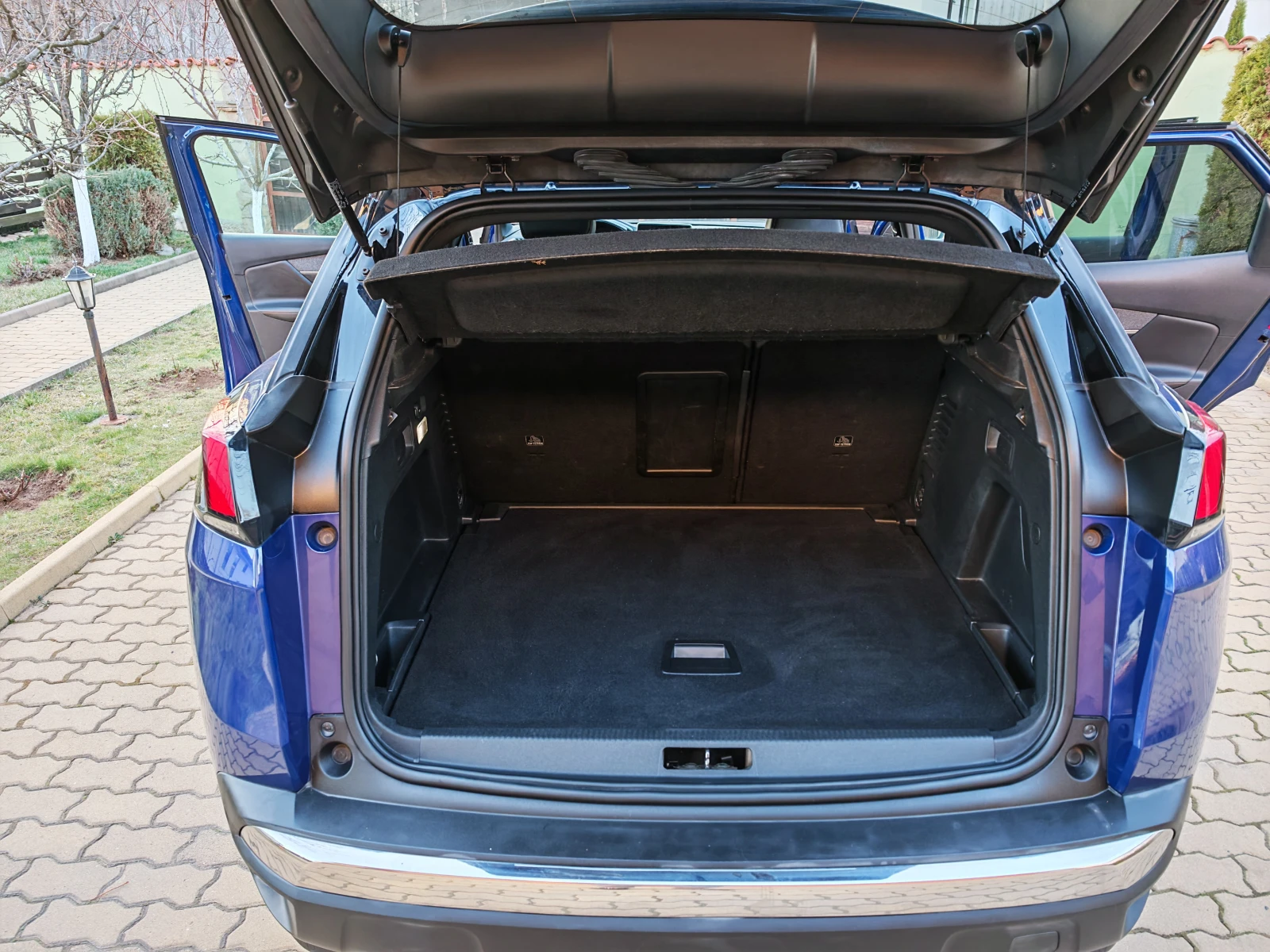 Peugeot 3008 2.0 HDI-GT LINE-КОЖА-НАВИГАЦИЯ, снимка 16 - Автомобили и джипове - 53865037