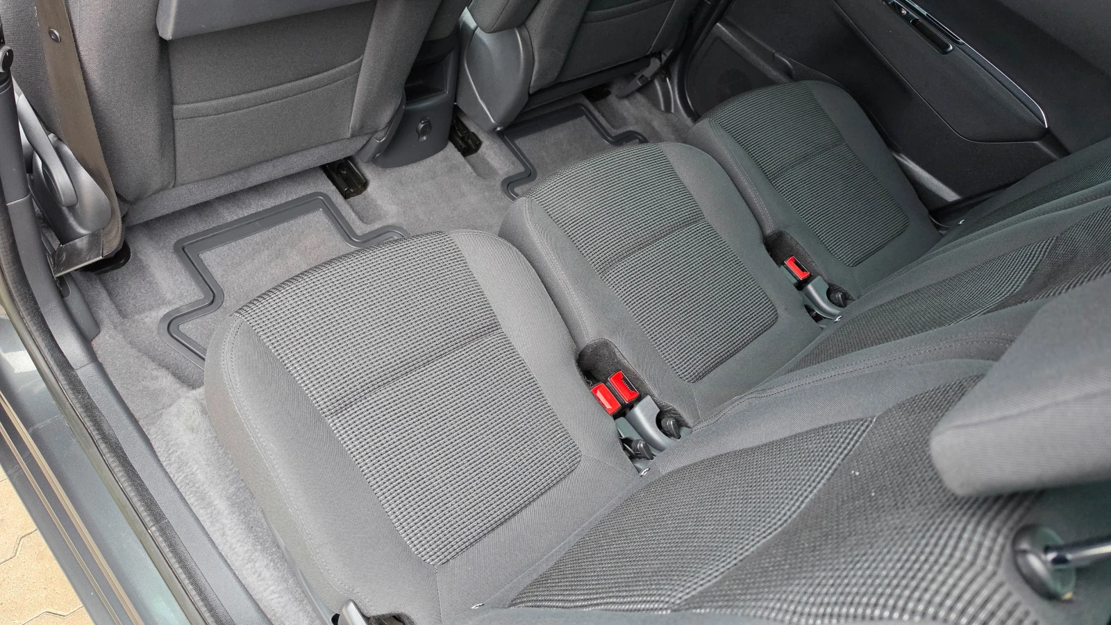 Peugeot 5008 1.6* HDI* 114кс* 2013г, снимка 12 - Автомобили и джипове - 53898015