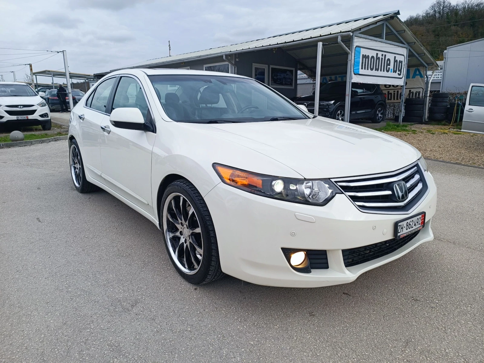 Honda Accord 2.4i-201кс-ШВЕЙЦАРИЯ-АВТОМАТ-ДИСТРОНИК-FULL екстри, снимка 2 - Автомобили и джипове - 54016106