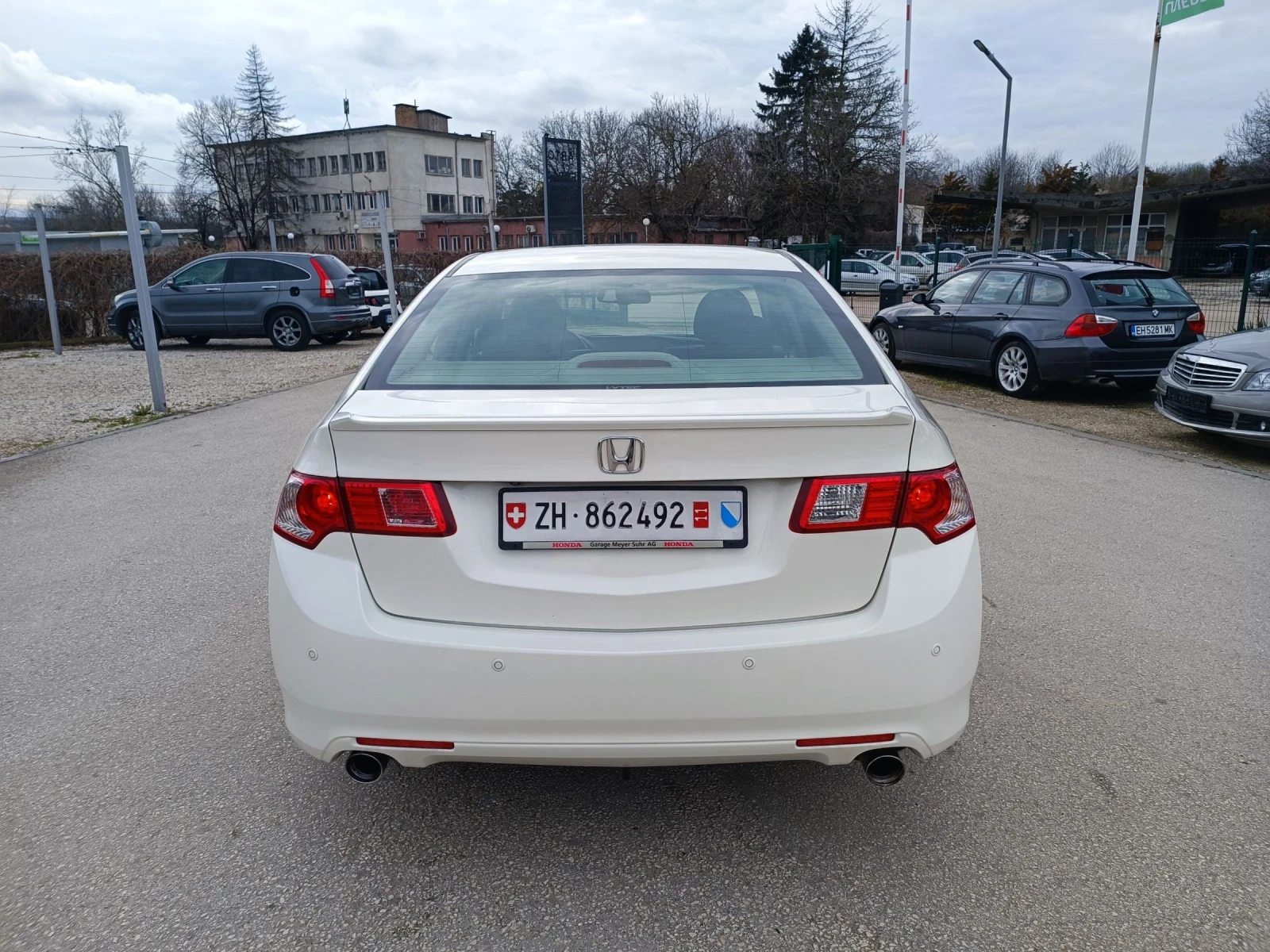 Honda Accord 2.4i-201кс-ШВЕЙЦАРИЯ-АВТОМАТ-ДИСТРОНИК-FULL екстри, снимка 4 - Автомобили и джипове - 54016106