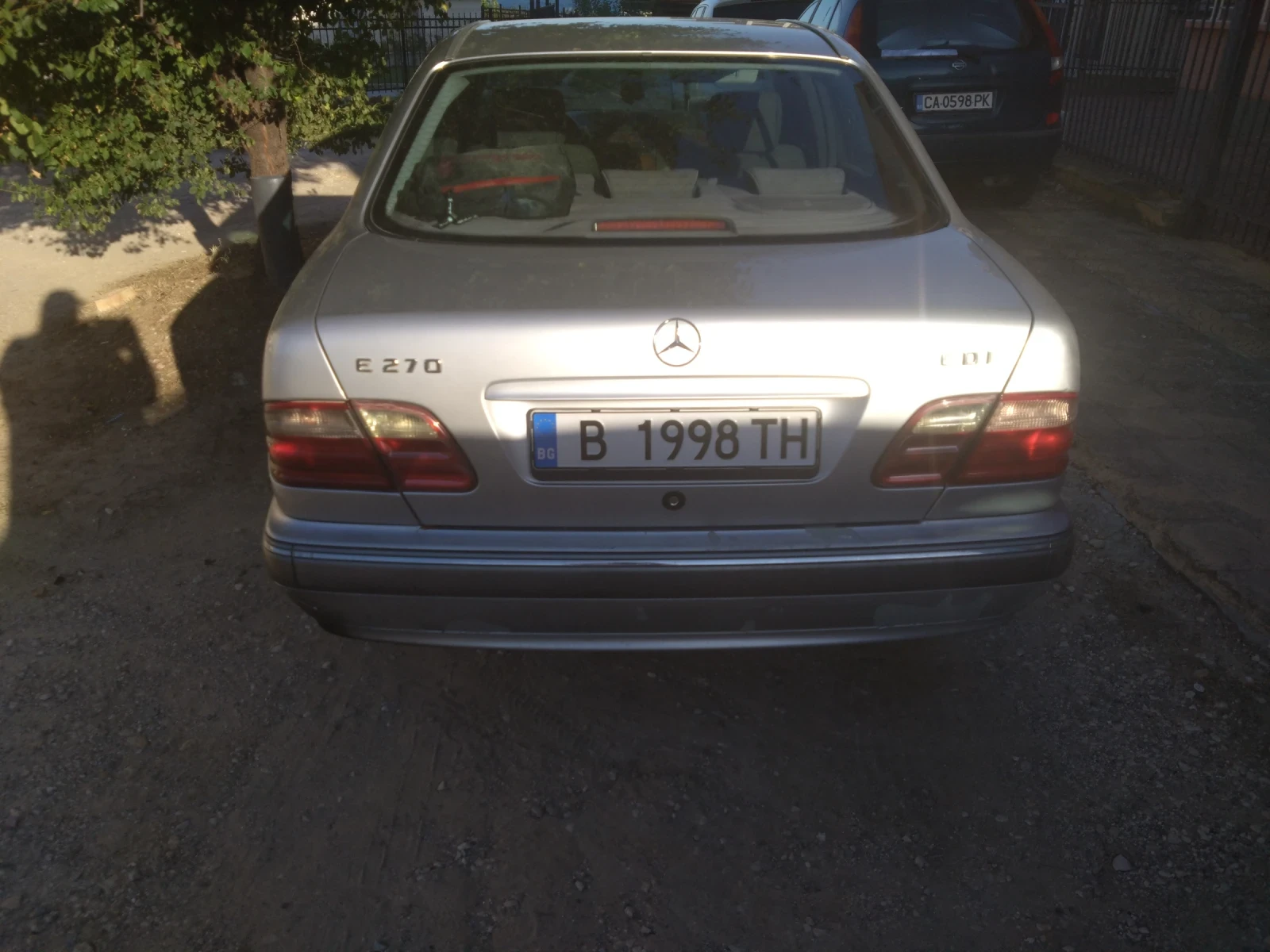 Mercedes-Benz C 270 E270, снимка 7 - Автомобили и джипове - 54188843