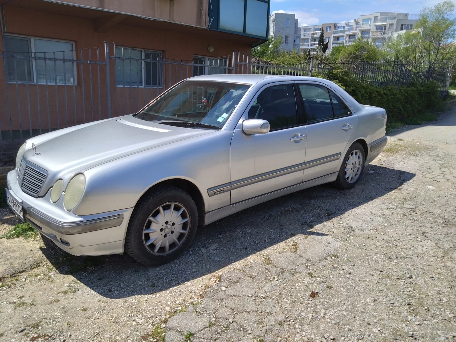Mercedes-Benz E 270