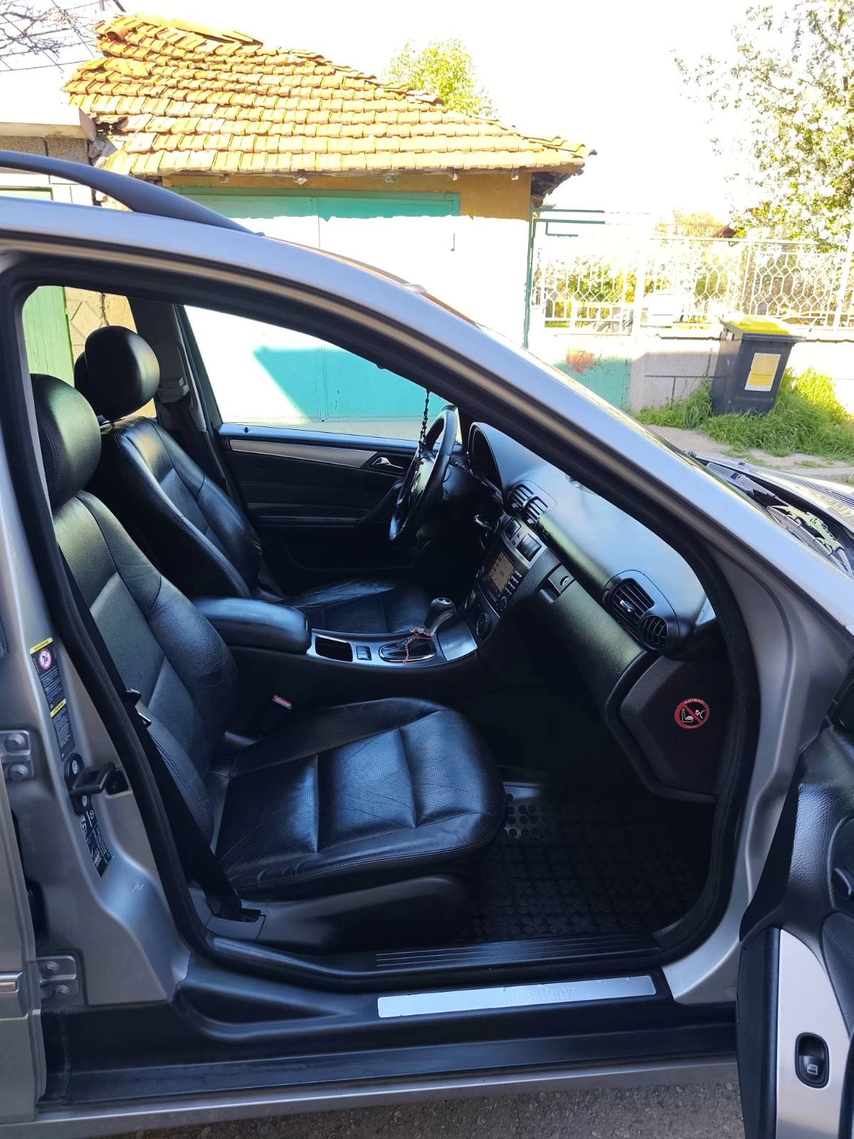 Mercedes-Benz C 350 3500, снимка 8 - Автомобили и джипове - 54321063