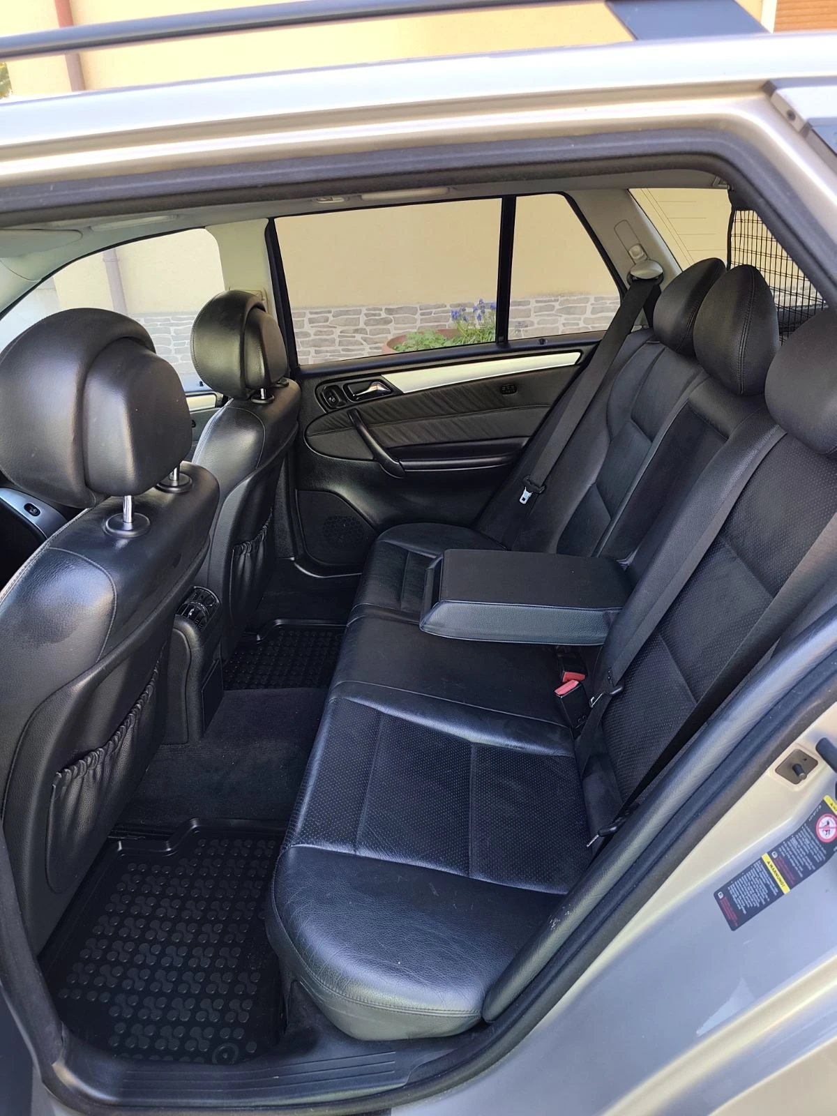 Mercedes-Benz C 350 3500, снимка 12 - Автомобили и джипове - 54321063