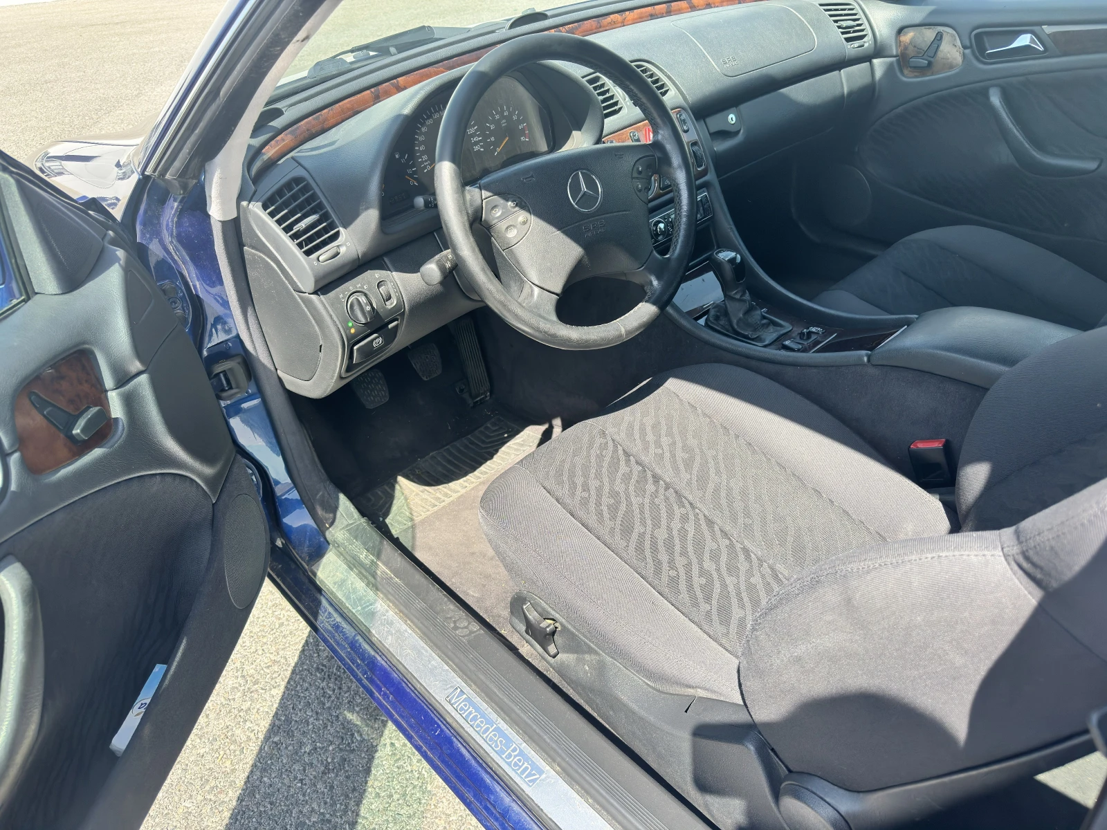 Mercedes-Benz CLK 200 Kompressor, снимка 11 - Автомобили и джипове - 55431491