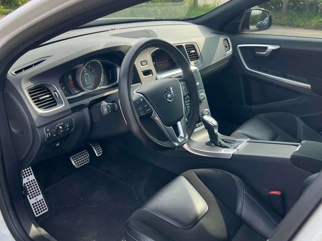 Volvo V60 * T6 Polestar * АВТОКРЕДИТ БЕЗ ПЪРВОНАЧАЛНА ВНОСКА, снимка 5 - Автомобили и джипове - 55444772