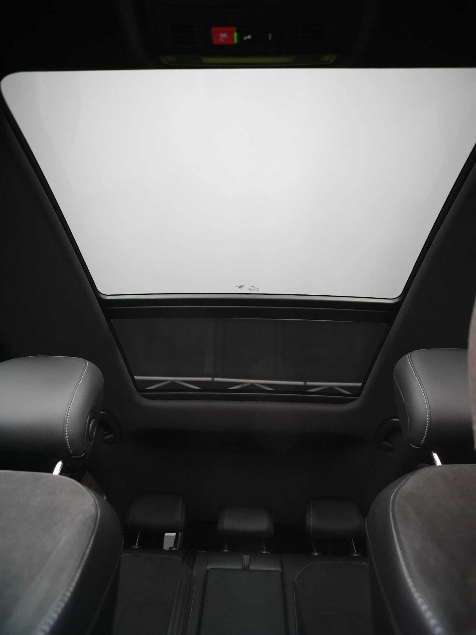 VW Arteon R LINE 1.4 EHYBRID DSG 5700km, снимка 11 - Автомобили и джипове - 55544828