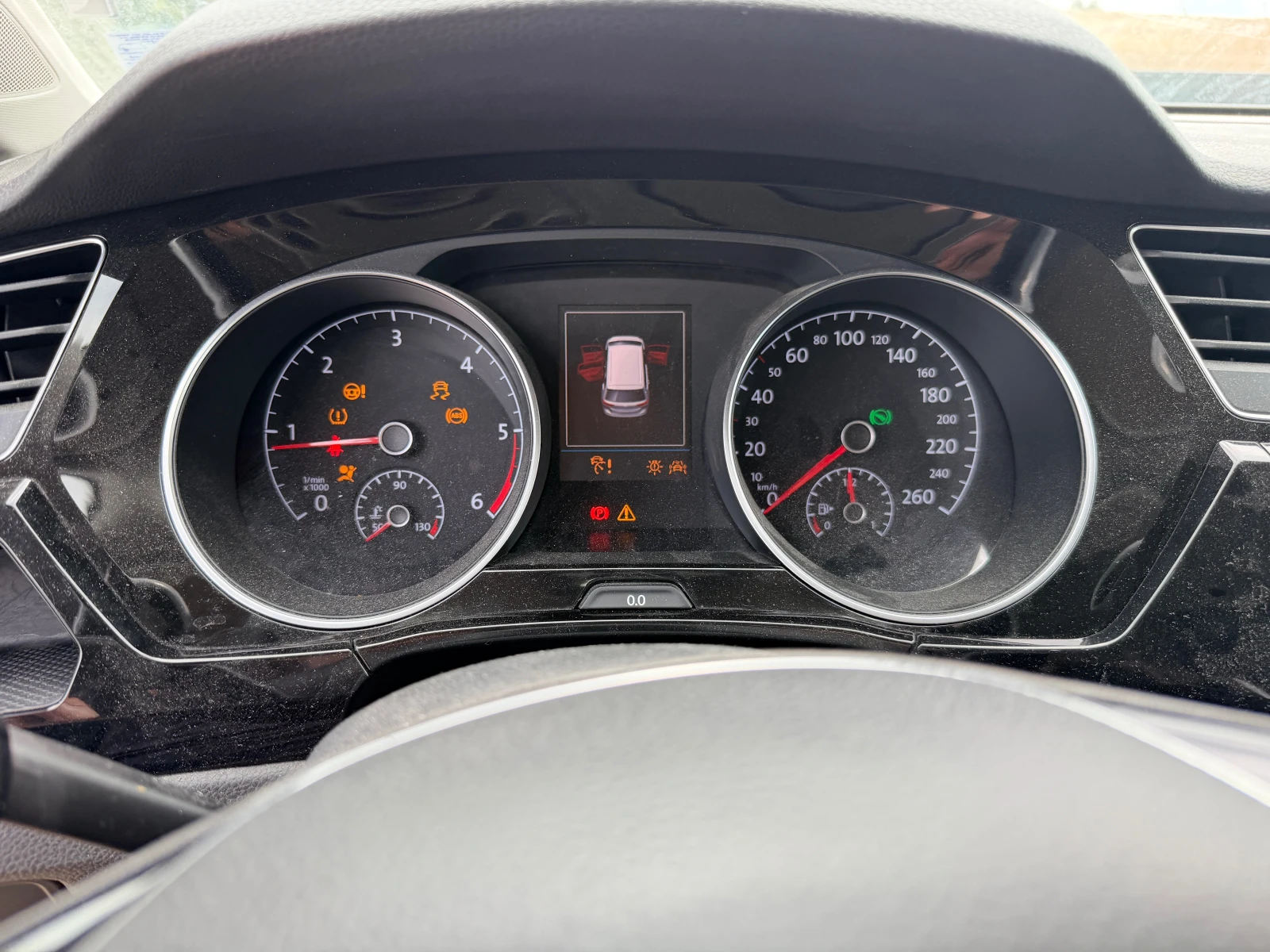 VW Touran 2.0 TDI, снимка 13 - Автомобили и джипове - 55669339