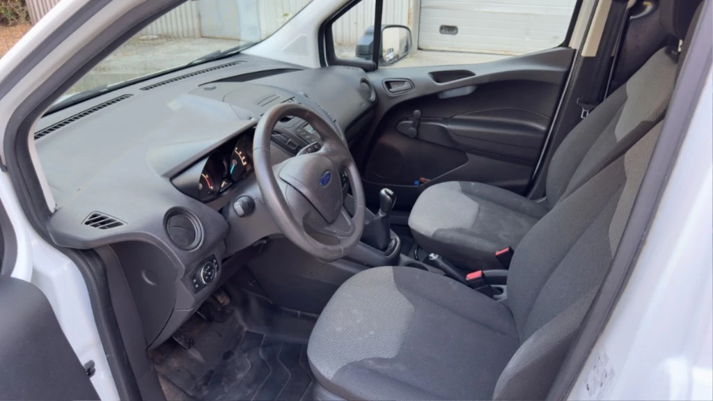 Ford Courier, снимка 4 - Автомобили и джипове - 56017130