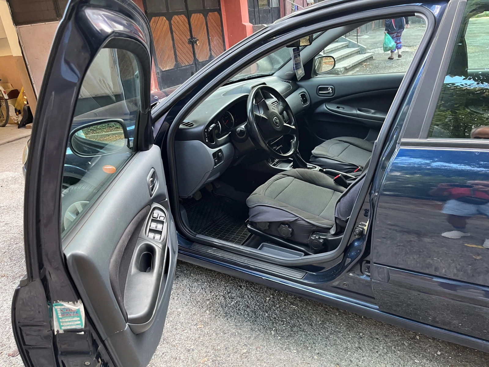Nissan Almera 1.5 16V, снимка 15 - Автомобили и джипове - 56268753