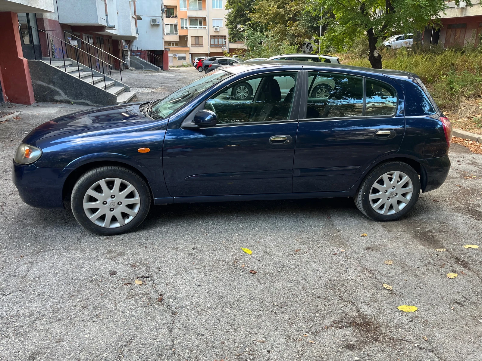 Nissan Almera 1.5 16V, снимка 3 - Автомобили и джипове - 56268753