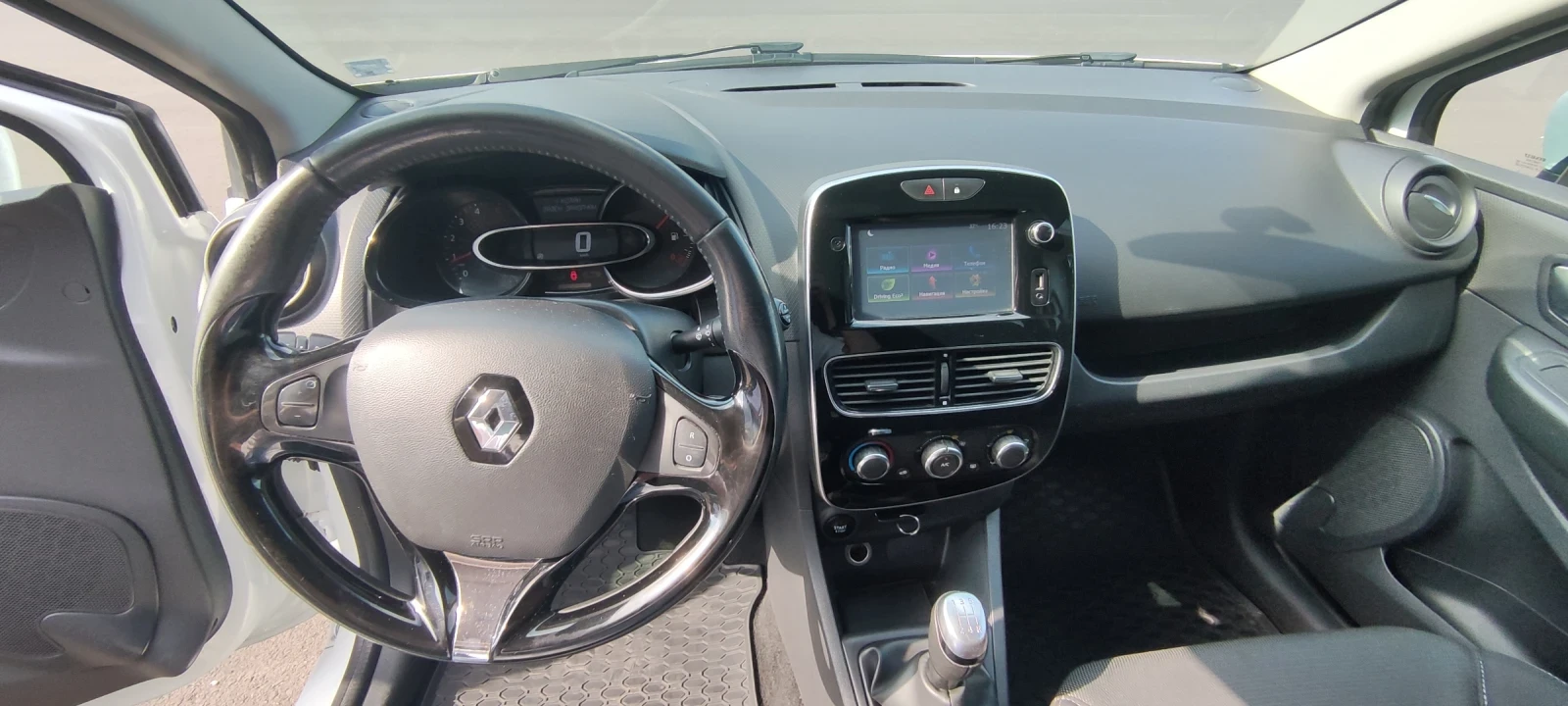 Renault Clio 1.5dci, снимка 6 - Автомобили и джипове - 56733748
