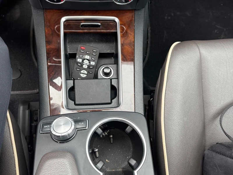 Mercedes-Benz GLK 350  CARFAX, снимка 10 - Автомобили и джипове - 53076691