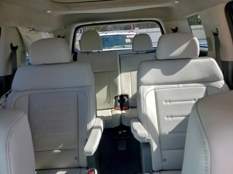 Hyundai Santa fe 1.6l Calligraphy, снимка 10 - Автомобили и джипове - 53456240