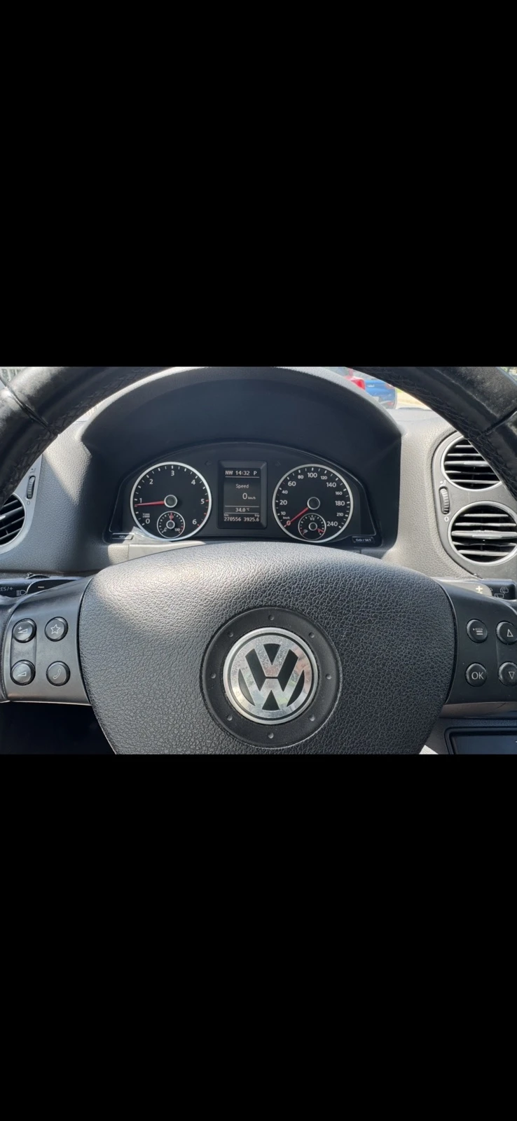 VW Tiguan, снимка 16 - Автомобили и джипове - 55543263