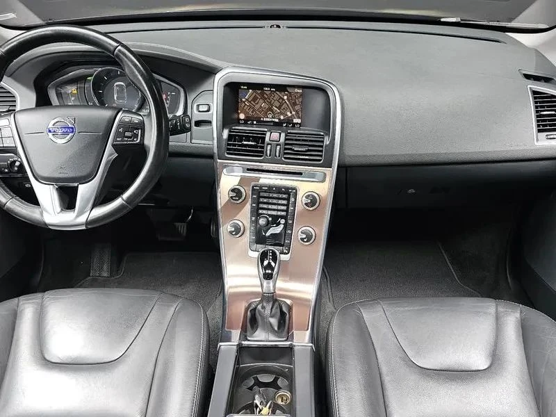 Volvo XC60, снимка 7 - Автомобили и джипове - 56719997