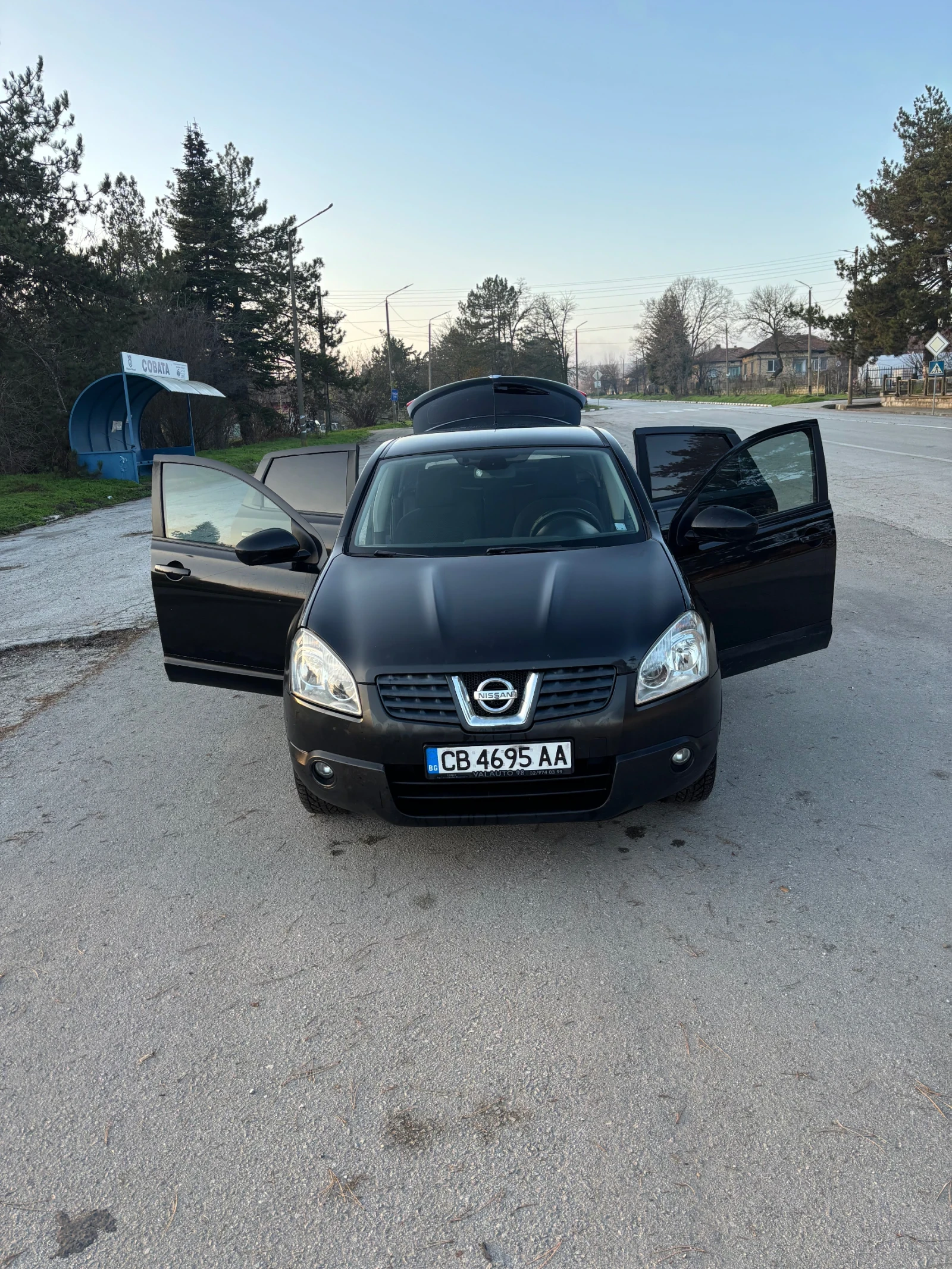 Nissan Qashqai 1.6i, снимка 9 - Автомобили и джипове - 54083350