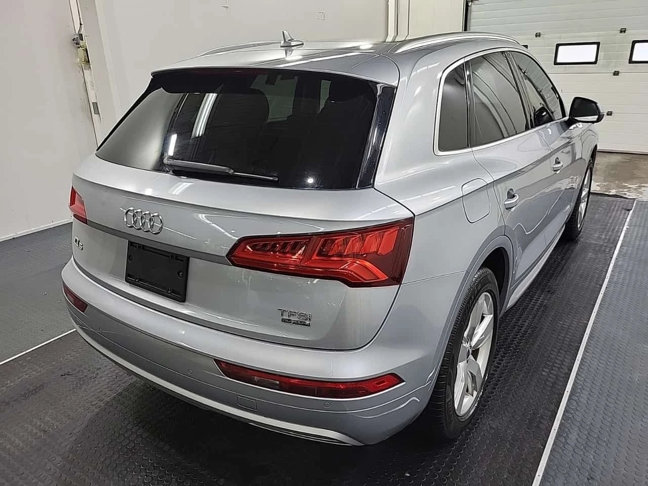 Audi Q5 * TECHNIK * CARFAX * ЦЕНА ДО БГ, снимка 3 - Автомобили и джипове - 54236908