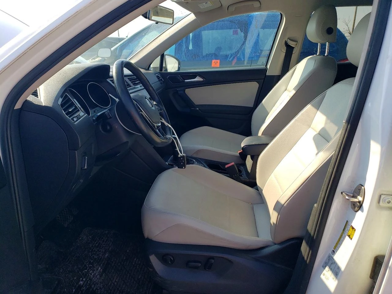 VW Tiguan 2.0l Volkswagen Se, снимка 7 - Автомобили и джипове - 54257386