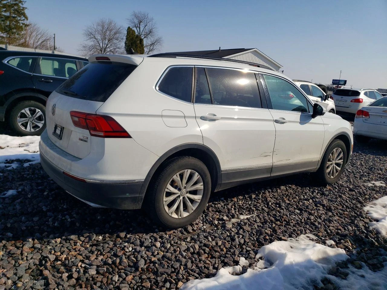 VW Tiguan 2.0l Volkswagen Se, снимка 3 - Автомобили и джипове - 54257386