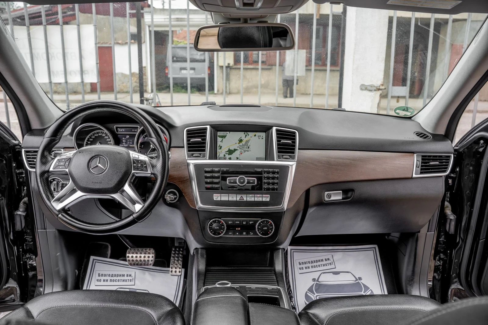 Mercedes-Benz ML 350 CDI-BlueTEC-AMG-PANORAMA-КАМЕРА-LINE ASIST-FUL-TOP, снимка 12 - Автомобили и джипове - 54415047