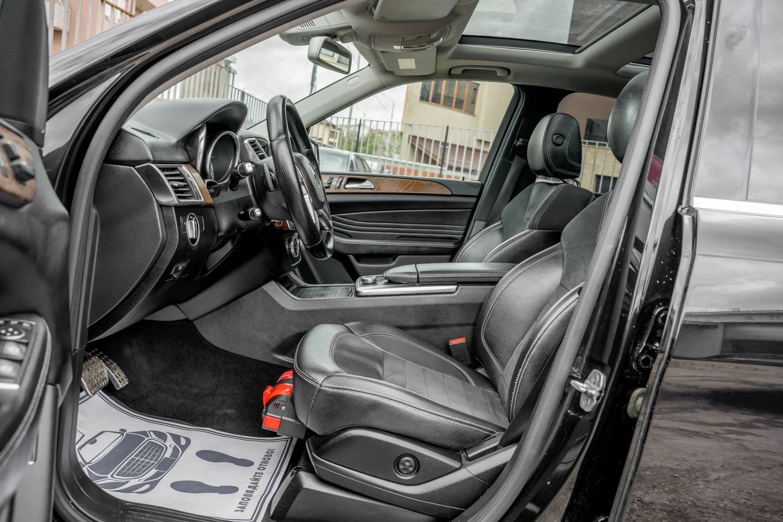 Mercedes-Benz ML 350 CDI-BlueTEC-AMG-PANORAMA-КАМЕРА-LINE ASIST-FUL-TOP, снимка 14 - Автомобили и джипове - 54415047
