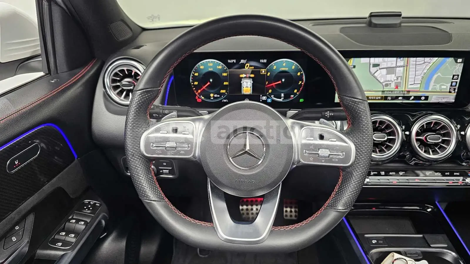 Mercedes-Benz GLB 250 4MATIC| КАМЕРА| DISTRONIC| ПАНОРАМА| ВКЛ.ТЕХНОТЕСТ, снимка 6 - Автомобили и джипове - 54764318