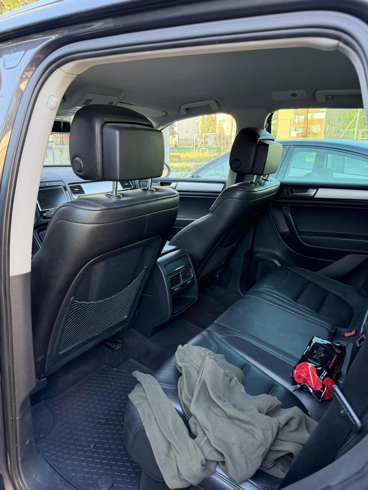 VW Touareg 3.0 tdi, снимка 5 - Автомобили и джипове - 54930148