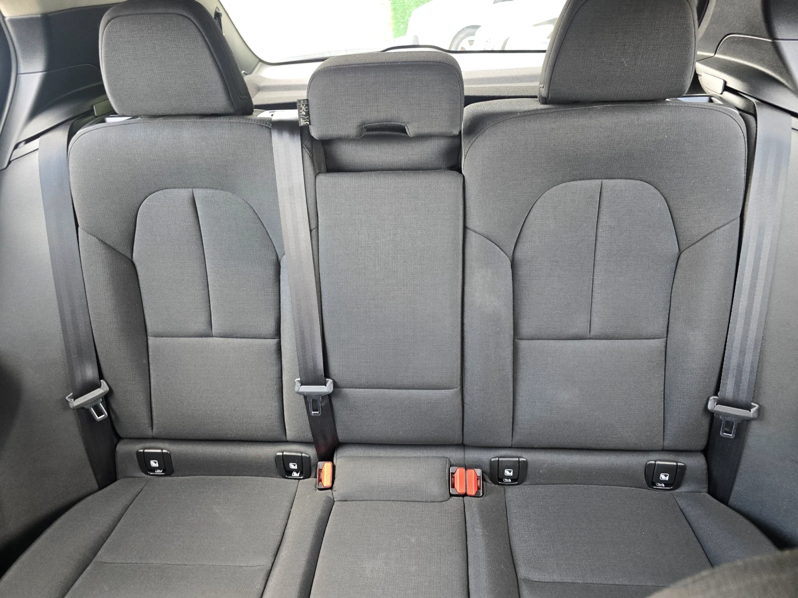 Volvo XC40 2.0D3-ЕВРО 6В-АВТОМАТ-НАВИГАЦИЯ-КАТО НОВ, снимка 16 - Автомобили и джипове - 55393431