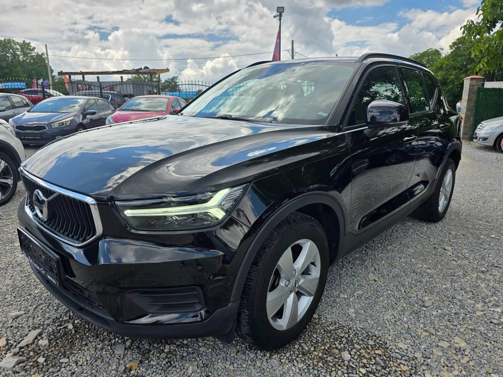 Volvo XC40 2.0D3-ЕВРО 6В-АВТОМАТ-НАВИГАЦИЯ-КАТО НОВ