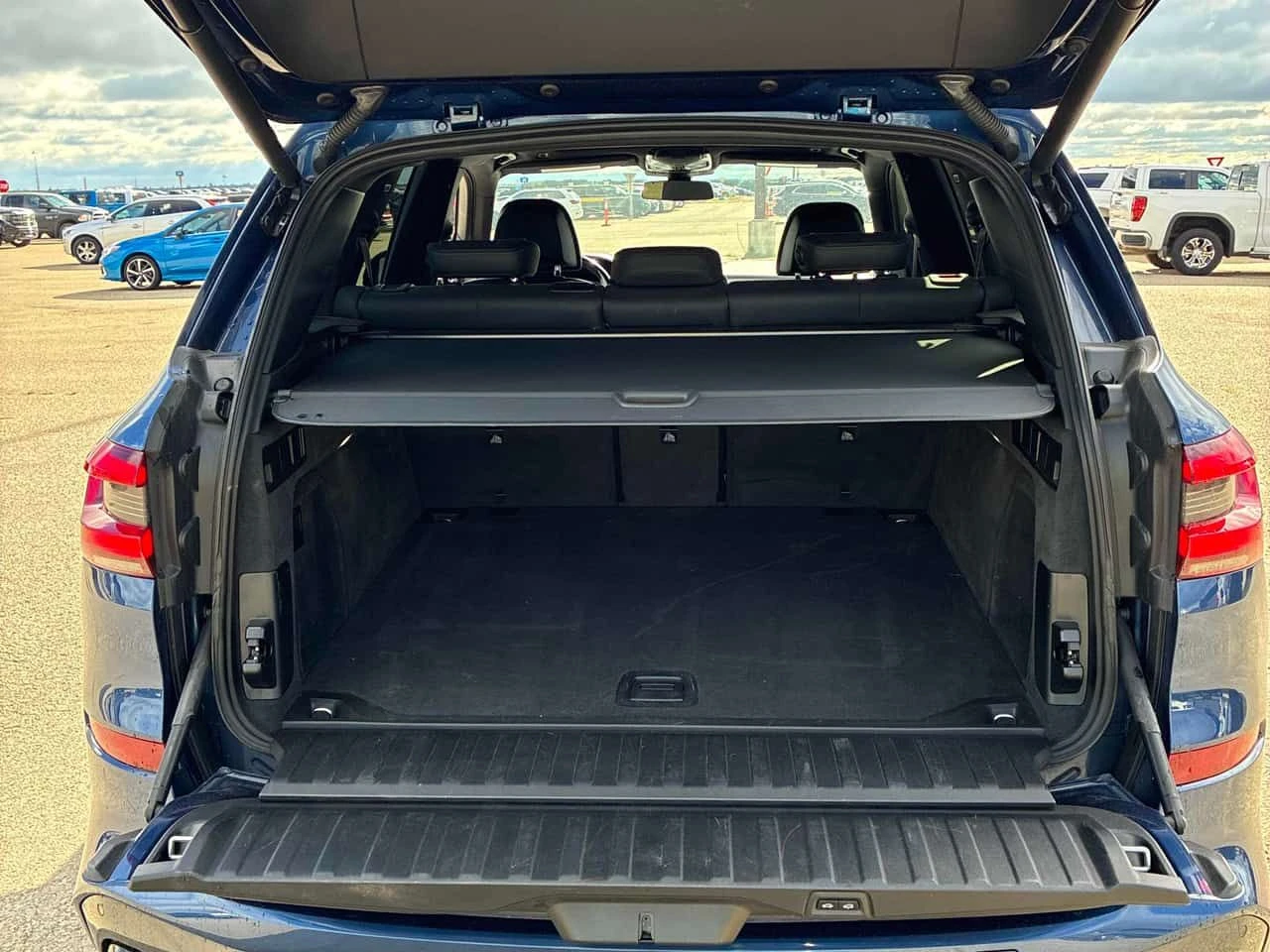 BMW X5 * M50i * CARFAX * ОПЦИЯ ЗА ФИНАНСИРАНЕ, снимка 14 - Автомобили и джипове - 55584696