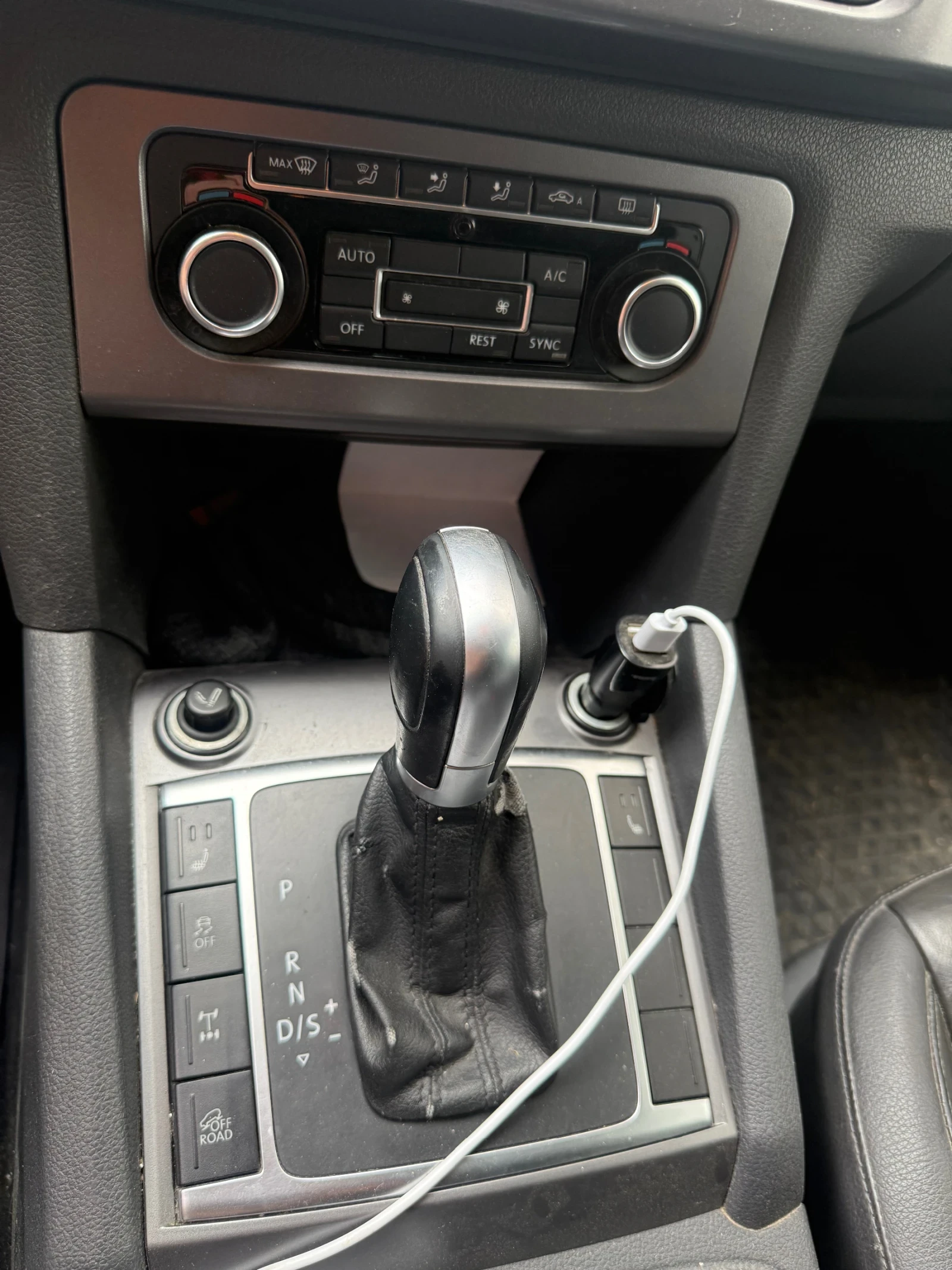 VW Amarok 2.0BiTDI, снимка 7 - Автомобили и джипове - 55811456