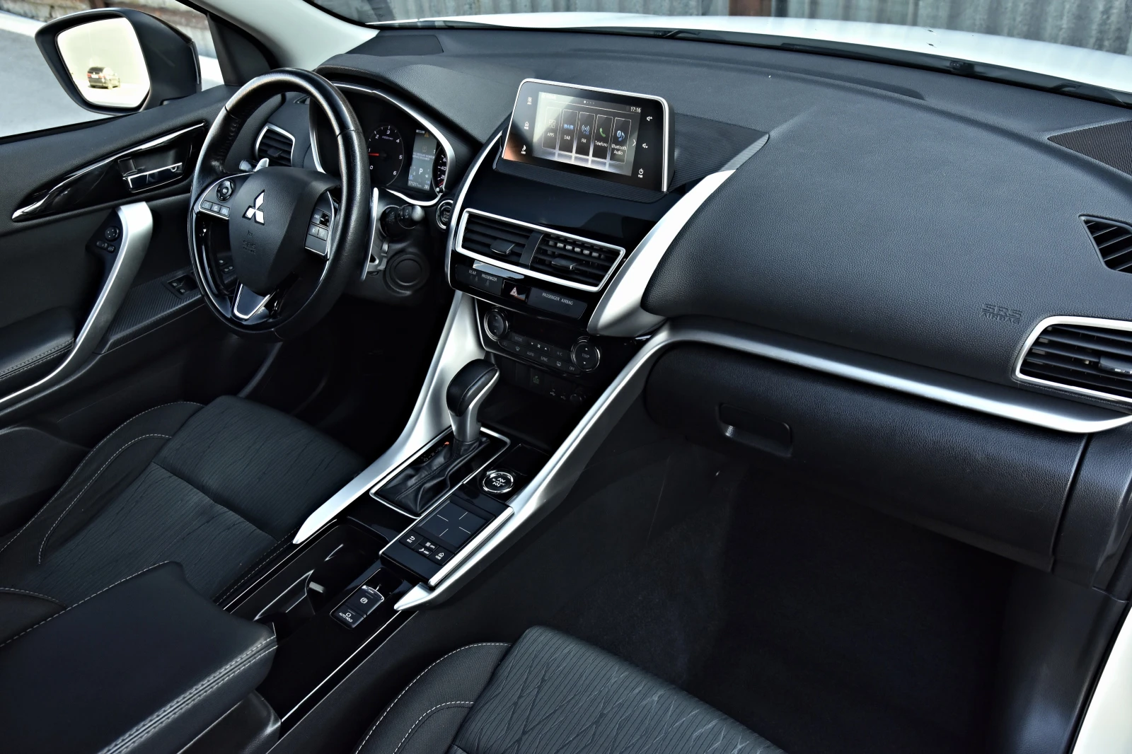 Mitsubishi Eclipse Cross Eclipse Cross 2.2 DI-D 4x4 | 2020 г. | 148 к.с., снимка 8 - Автомобили и джипове - 55943298