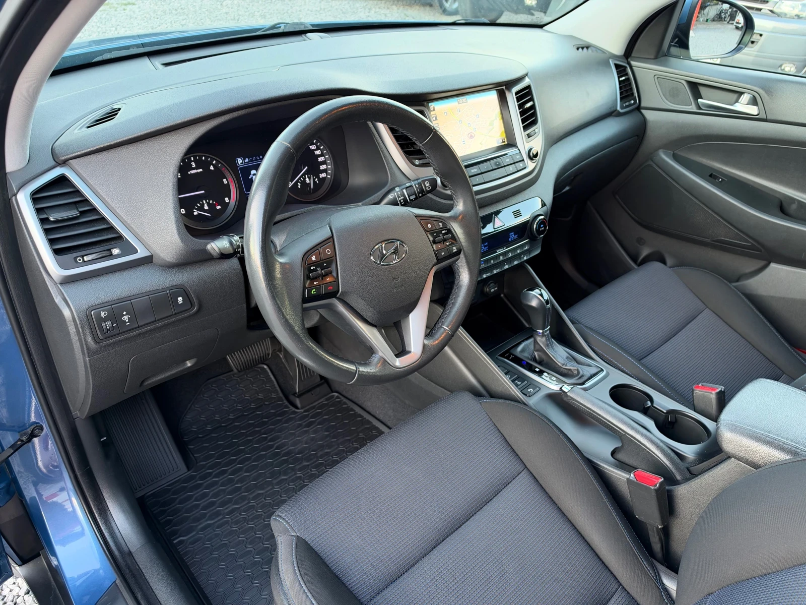 Hyundai Tucson 2.0 CRDI | 185 ��| 4x4| Automatic| Camera| ������� | Mobile.bg � ����������� 9