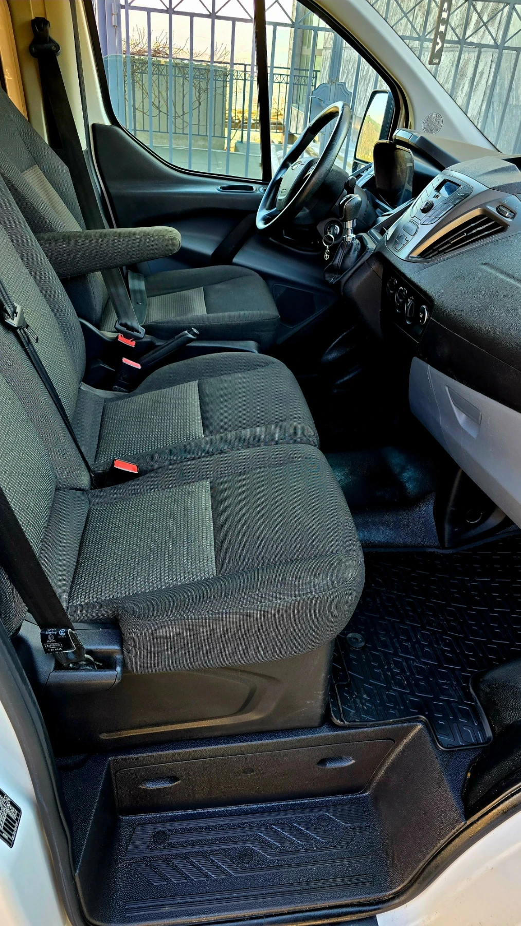 Ford Transit Custom 2.0 diesel,  Лизинг , 9 местен, снимка 8 - Бусове и автобуси - 53746546