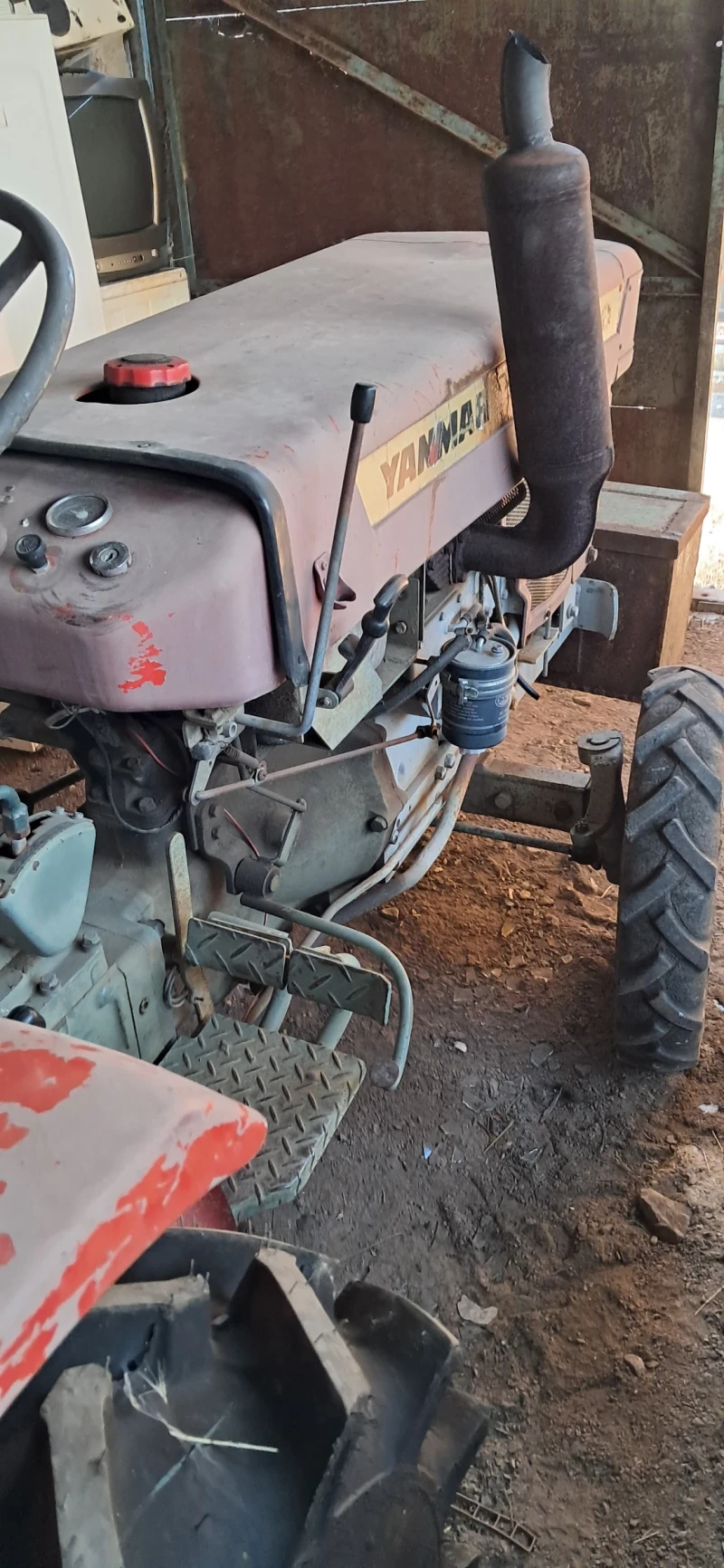 Трактор Yanmar 2210, снимка 2 - Селскостопанска техника - 52252134