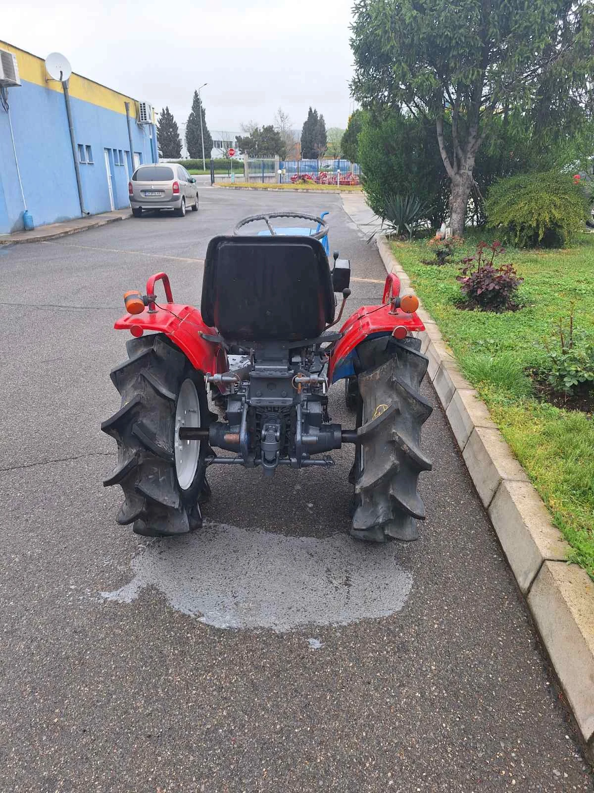 ������� ISEKI ���� ���� ������ | Mobile.bg � ����������� 3