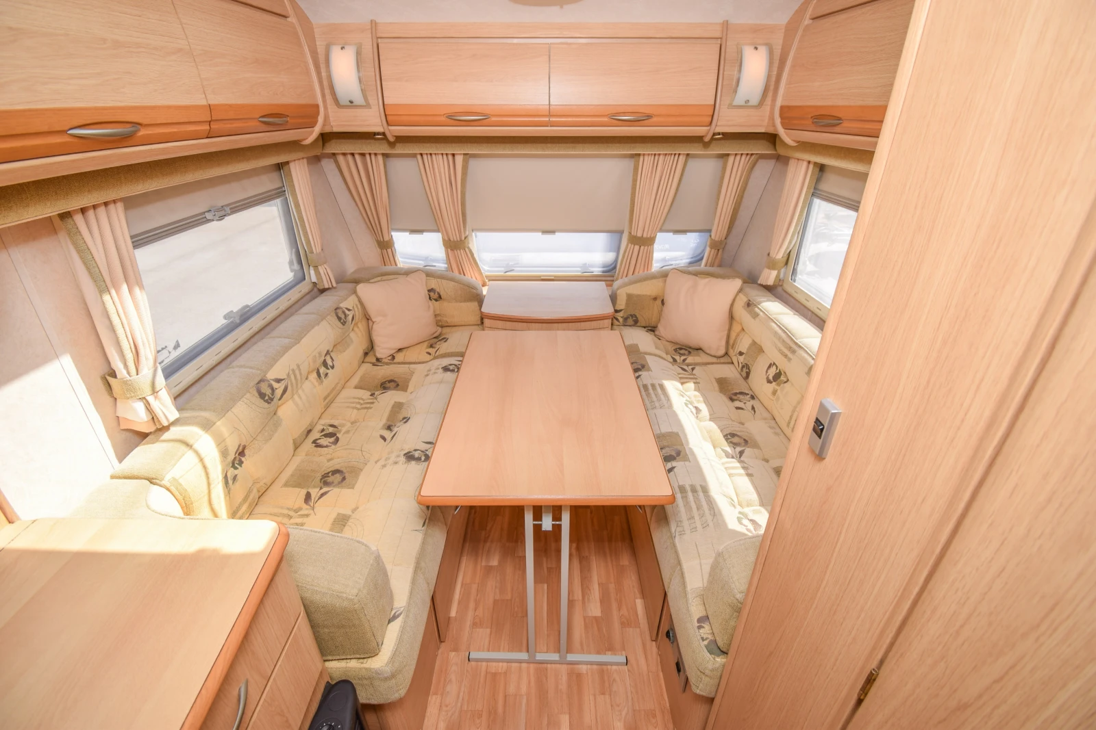 Каравана Coachmen Pastiche 420/2, снимка 12 - Каравани и кемпери - 55509968