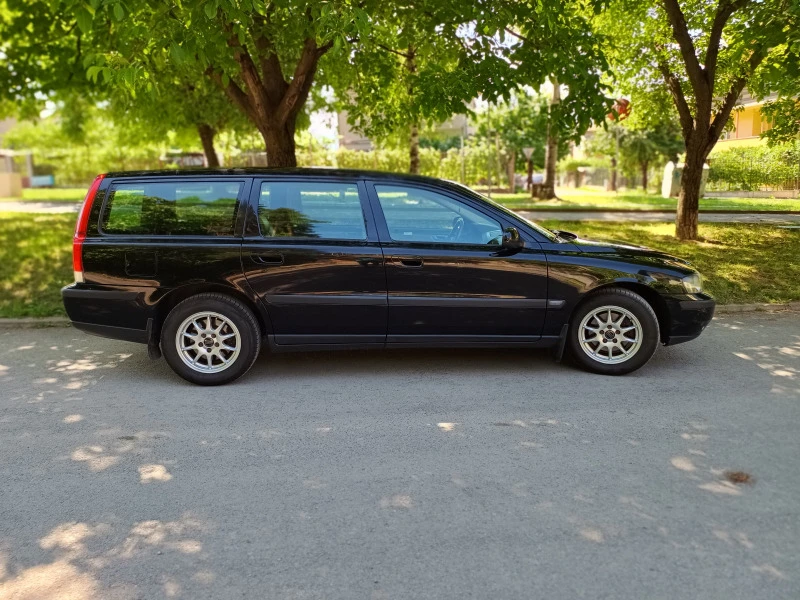 Volvo V70, снимка 9 - Автомобили и джипове - 46495347