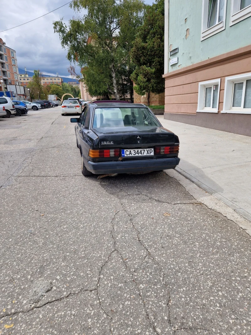 Mercedes-Benz 190, снимка 3 - Автомобили и джипове - 47295327