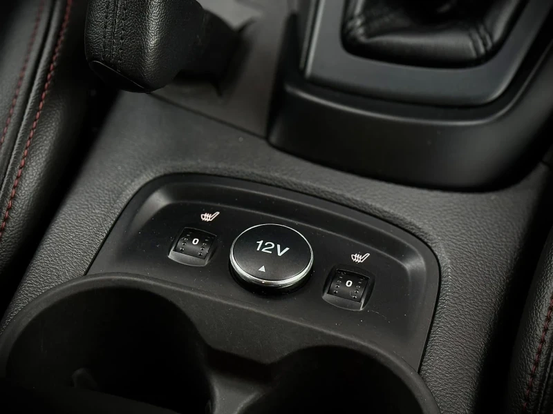 Ford Focus 2.0 * ST* NAVI* Recaro* , снимка 12 - Автомобили и джипове - 50412566