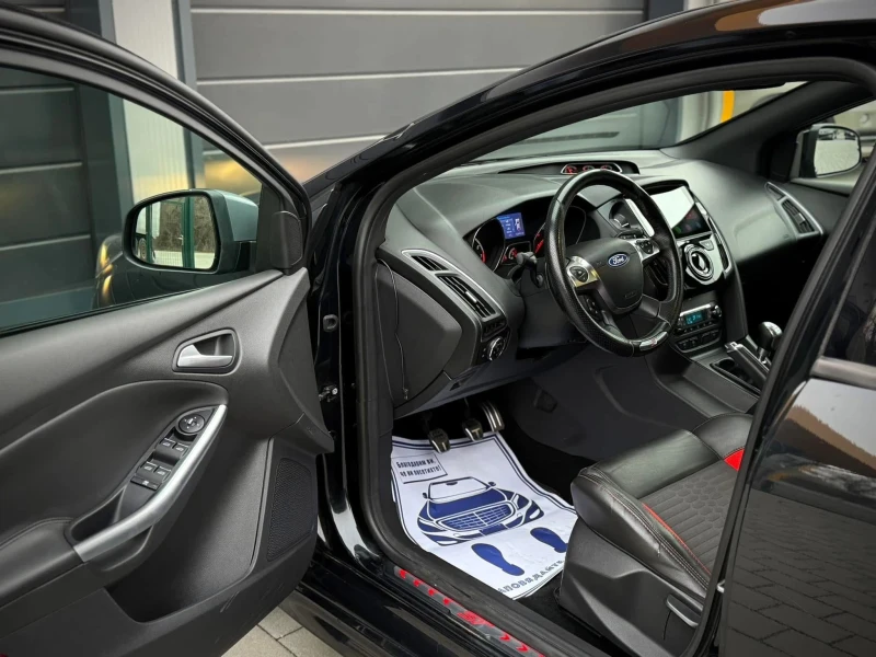 Ford Focus 2.0 * ST* NAVI* Recaro* , снимка 7 - Автомобили и джипове - 50412566