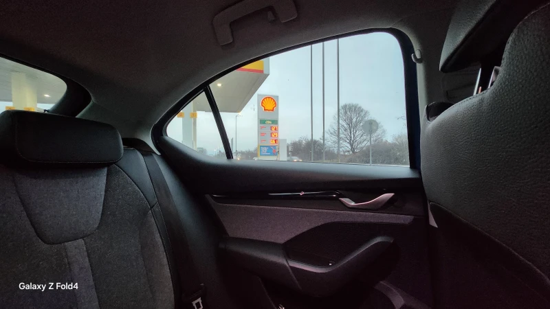 Skoda Octavia 1.5 DSG m-HEV, снимка 9 - Автомобили и джипове - 53196775