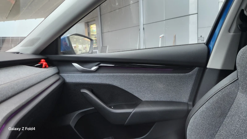 Skoda Octavia 1.5 DSG m-HEV, снимка 6 - Автомобили и джипове - 53196775