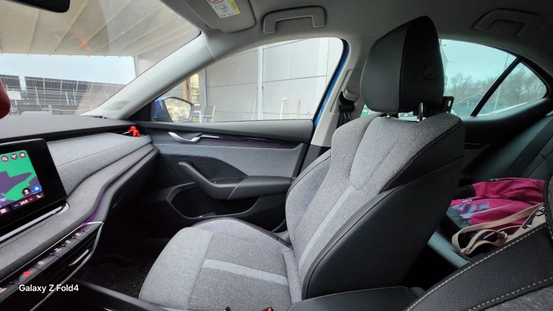 Skoda Octavia 1.5 DSG m-HEV, снимка 5 - Автомобили и джипове - 53196775