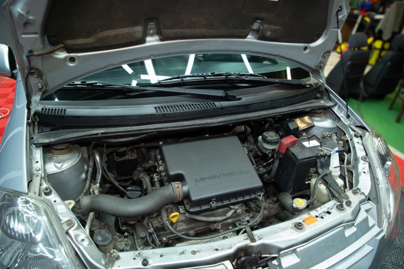 Daihatsu Sirion 1.4 98кс АВТОМАТИК* , снимка 16 - Автомобили и джипове - 53260200