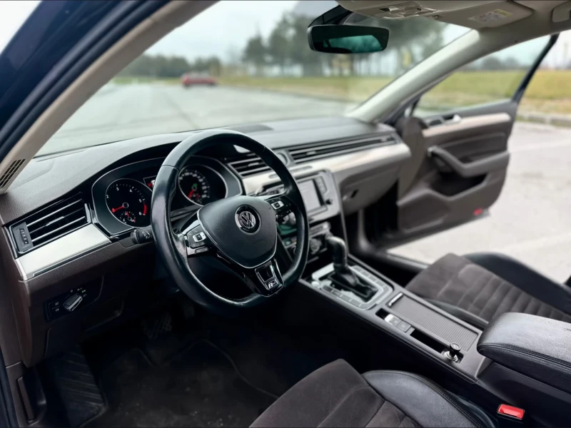 VW Passat 2.0TDI, снимка 10 - Автомобили и джипове - 53344253