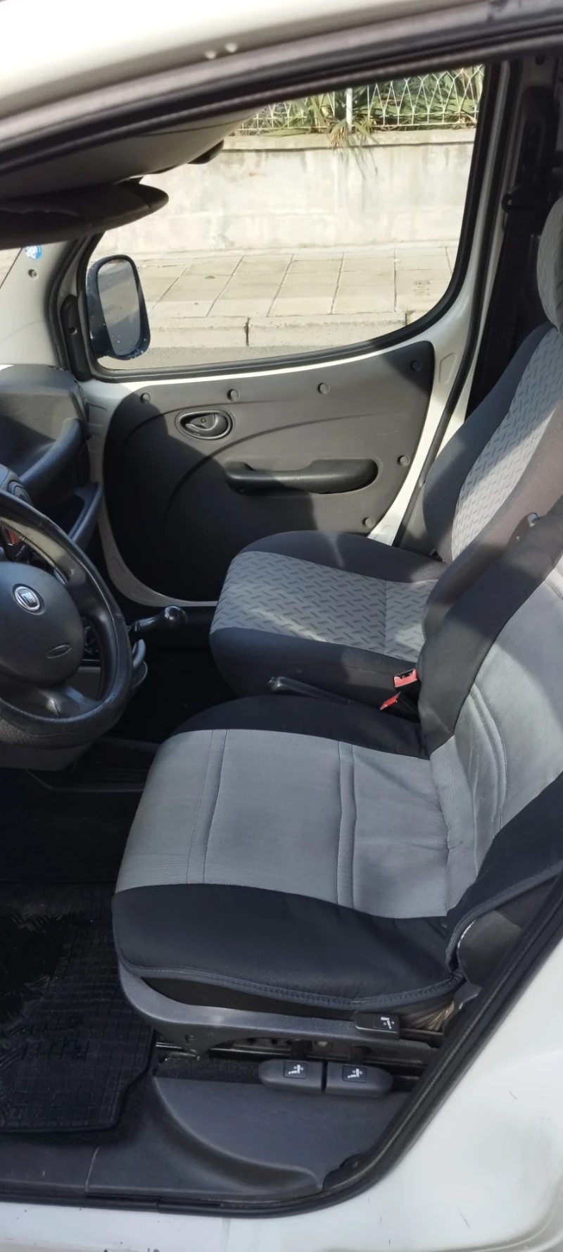 Fiat Doblo 1.3 mj, снимка 8 - Автомобили и джипове - 53583284