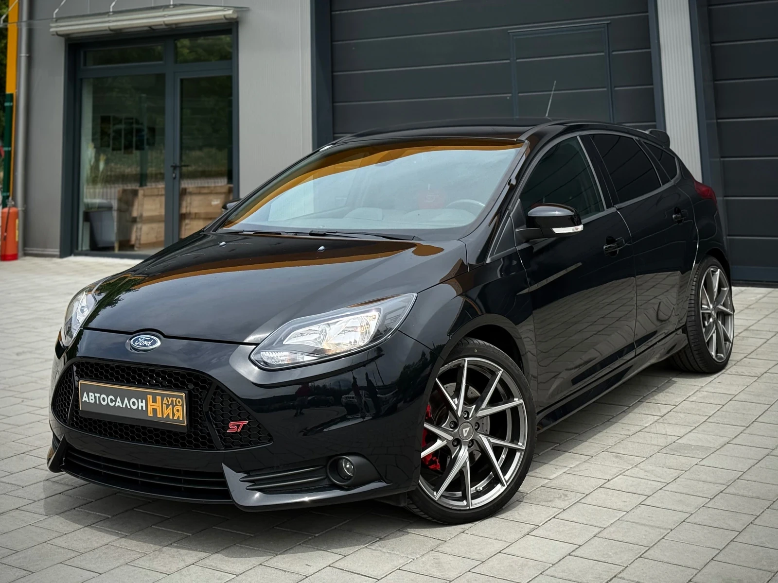 Ford Focus 2.0 * ST* NAVI* Recaro* , снимка 1