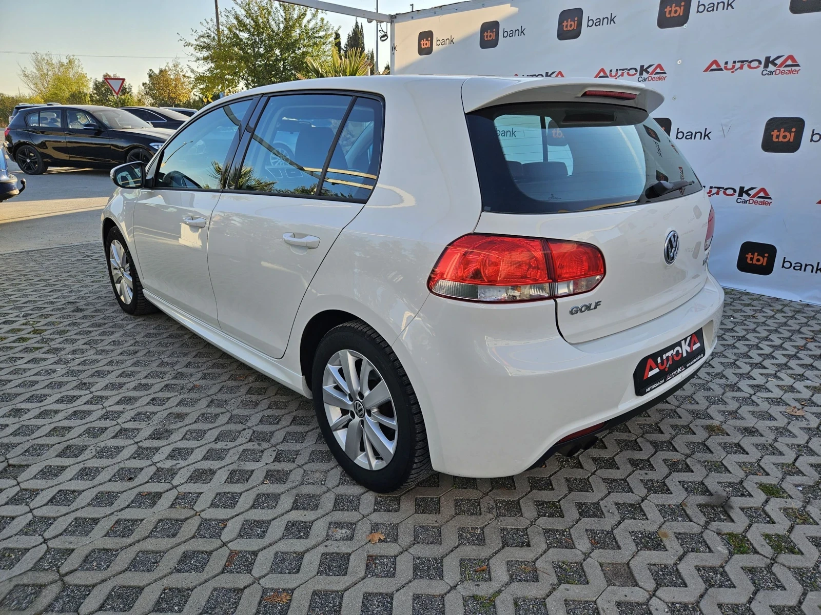 VW Golf 1.4TSI-122кс= 6СКОРОСТИ= НАВИ= SPORT - изображение 5